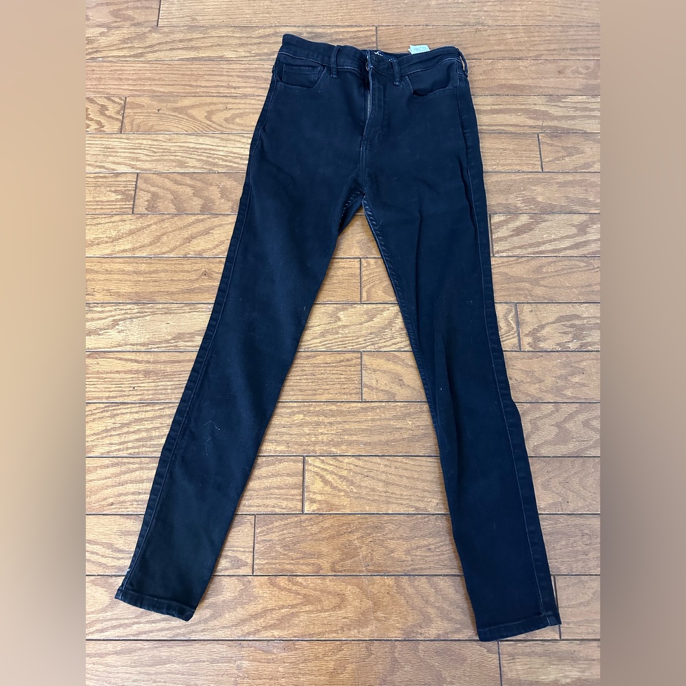 Hollister black pants. Size W26 L28.